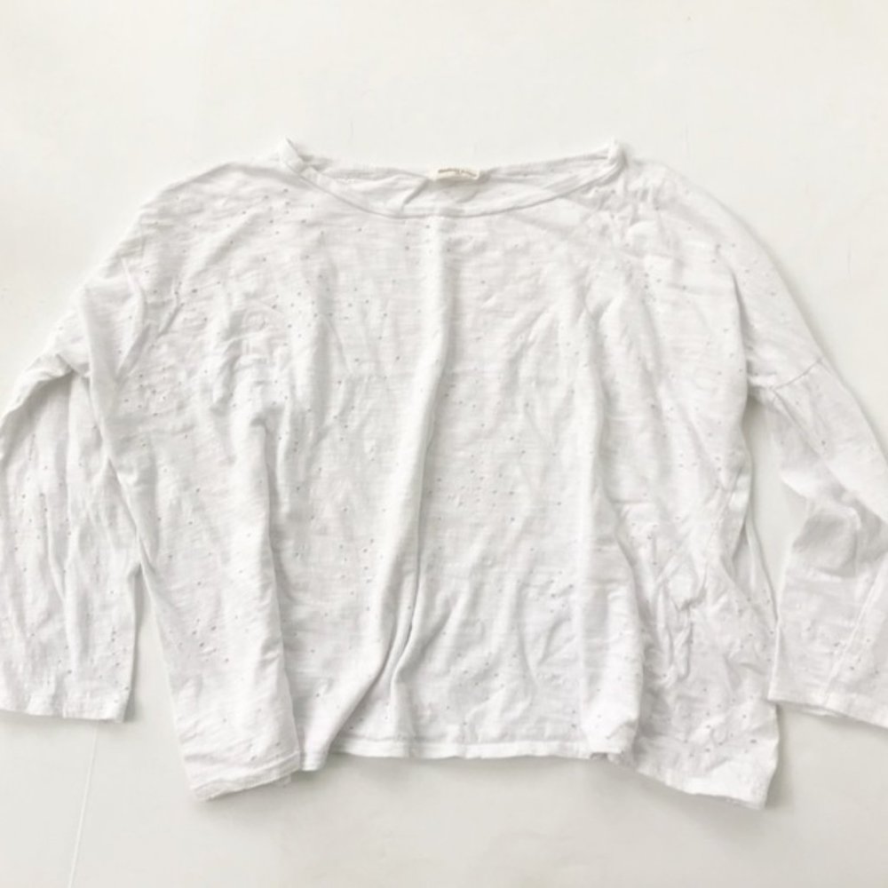 Newbury Kustom Distressed Holes Cropped Top L